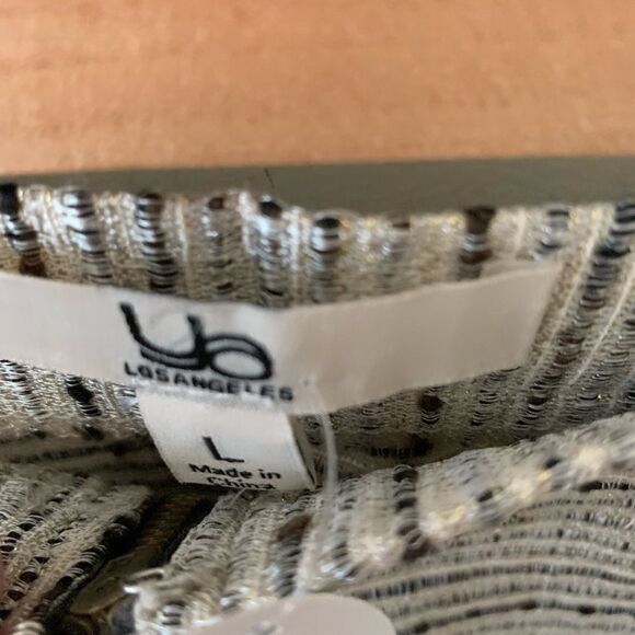 Metallic mini skirt  - Picture 3 of 4